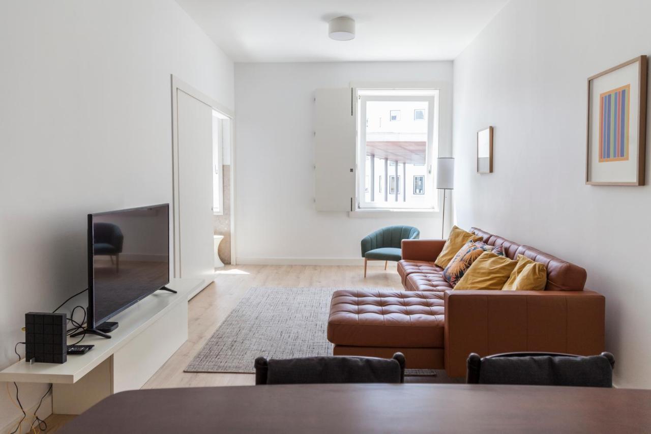 Classy 2Bdr Apartment In Downtown By Lovelystay Lisboa Exterior foto
