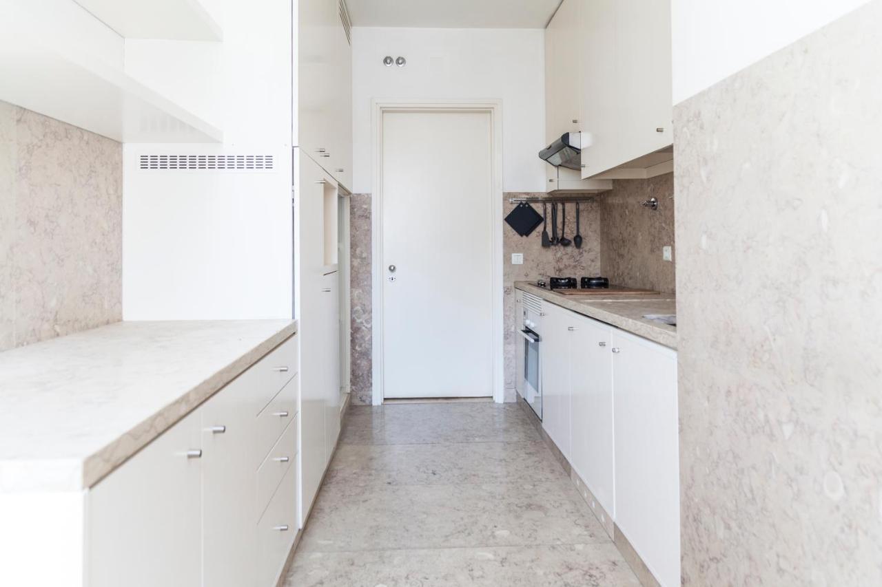 Classy 2Bdr Apartment In Downtown By Lovelystay Lisboa Exterior foto